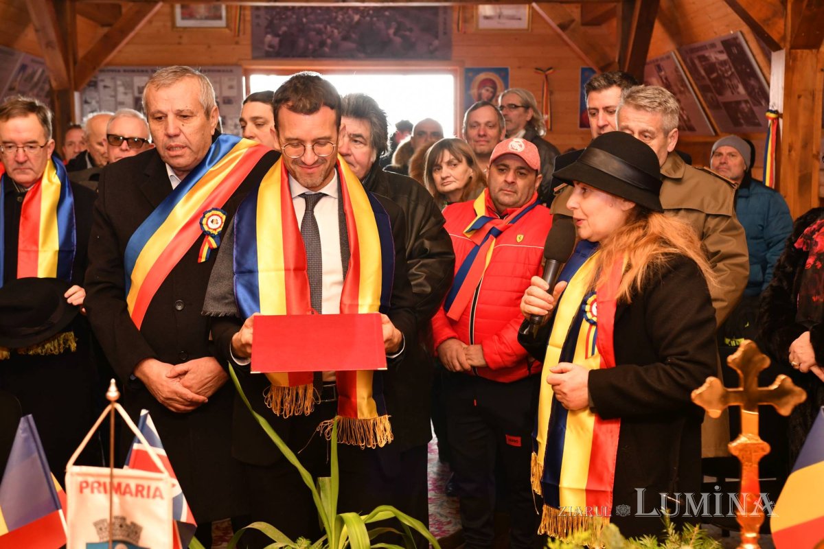 Pomenirea eroilor Revoluției la Popești Leordeni 238583