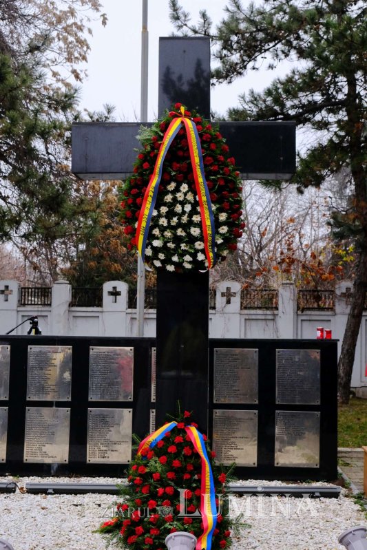 Eroii Revoluției pomeniți în cimitirul lor din Capitală 238714
