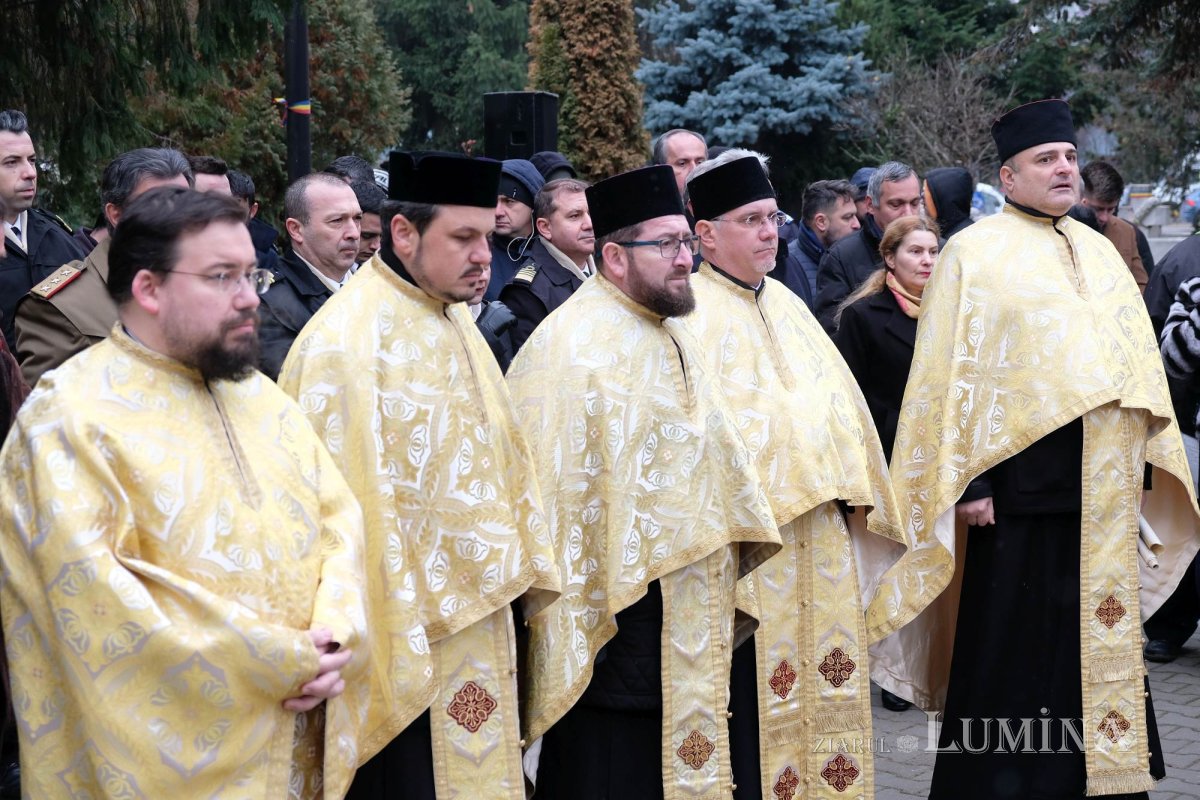 Eroii Revoluției pomeniți în cimitirul lor din Capitală 238718