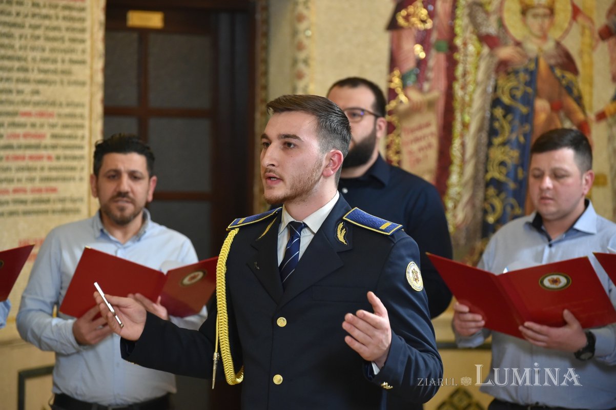 Patriarhul României a primit mai multe cete de colindători 239086