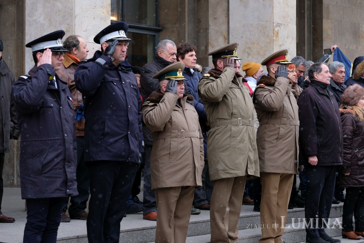 Popasuri de pomenire pentru eroii Revoluției în Capitală 239026
