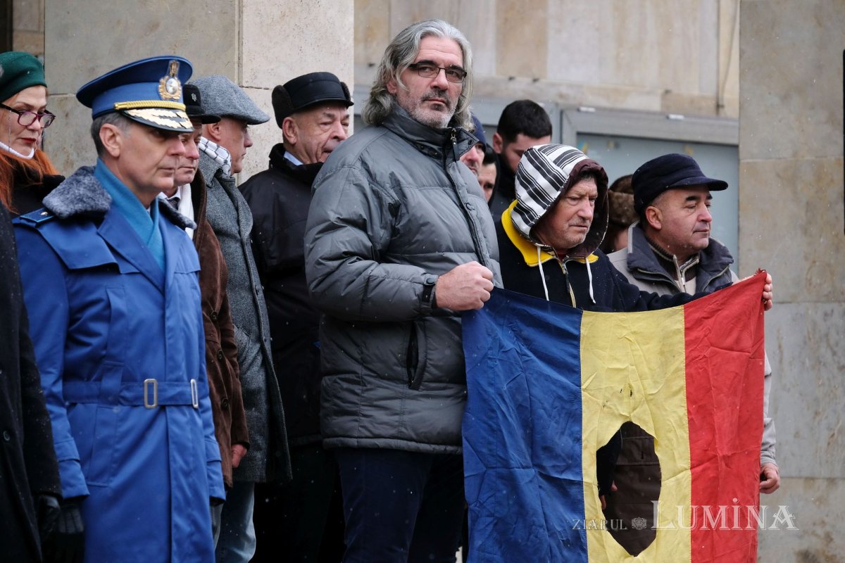 Popasuri de pomenire pentru eroii Revoluției în Capitală 239028