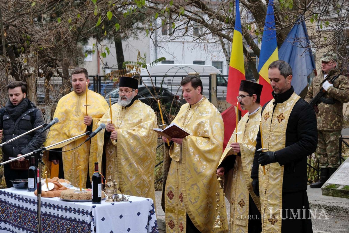 Popasuri de pomenire pentru eroii Revoluției în Capitală 239034