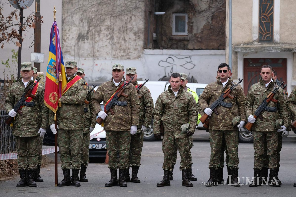 Popasuri de pomenire pentru eroii Revoluției în Capitală 239036