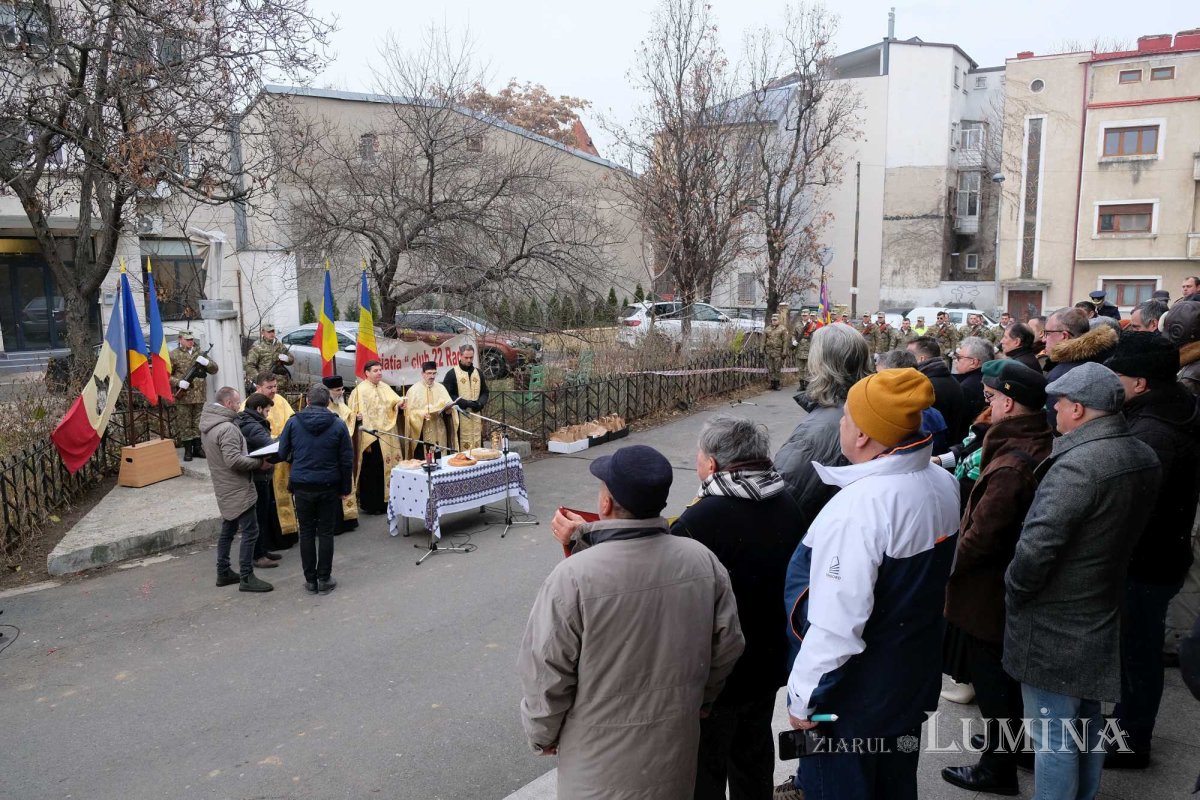 Popasuri de pomenire pentru eroii Revoluției în Capitală 239038