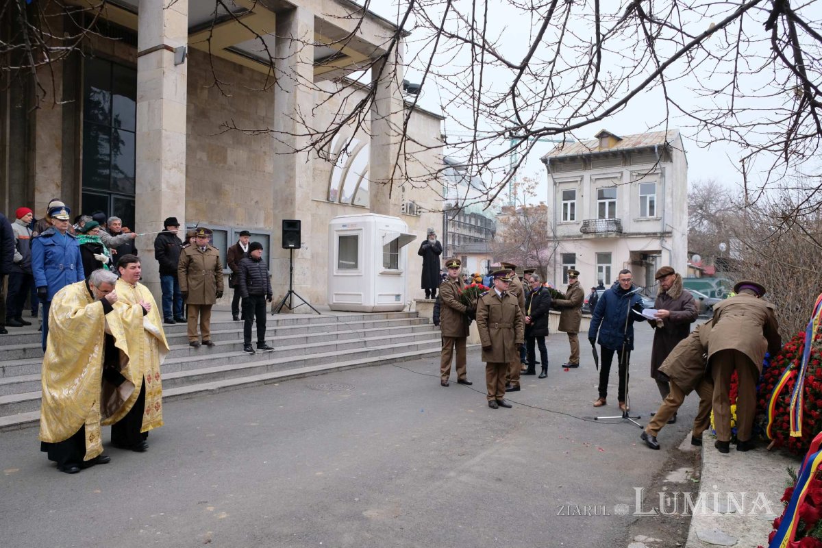 Popasuri de pomenire pentru eroii Revoluției în Capitală 239044