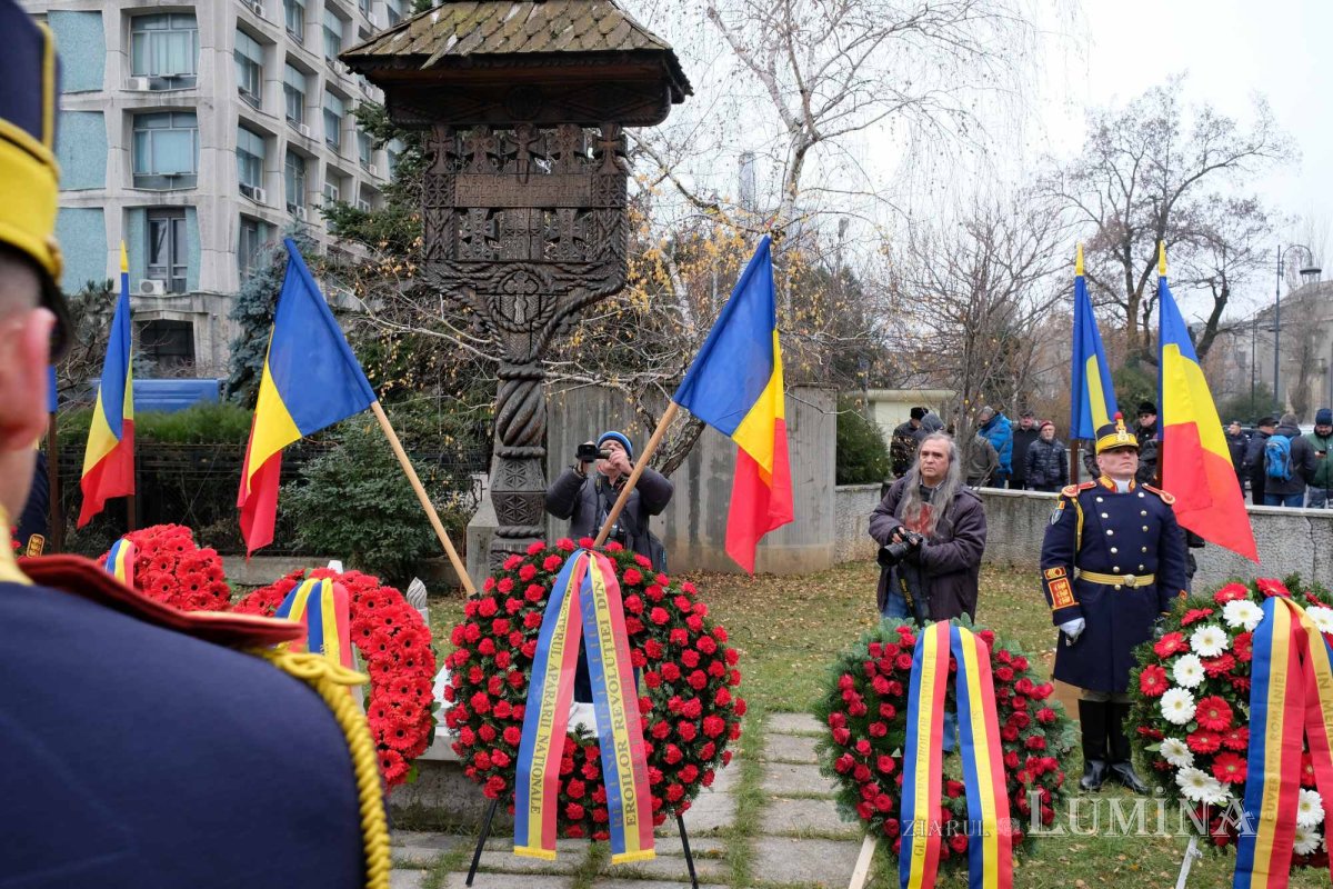 Popasuri de pomenire pentru eroii Revoluției în Capitală 239045