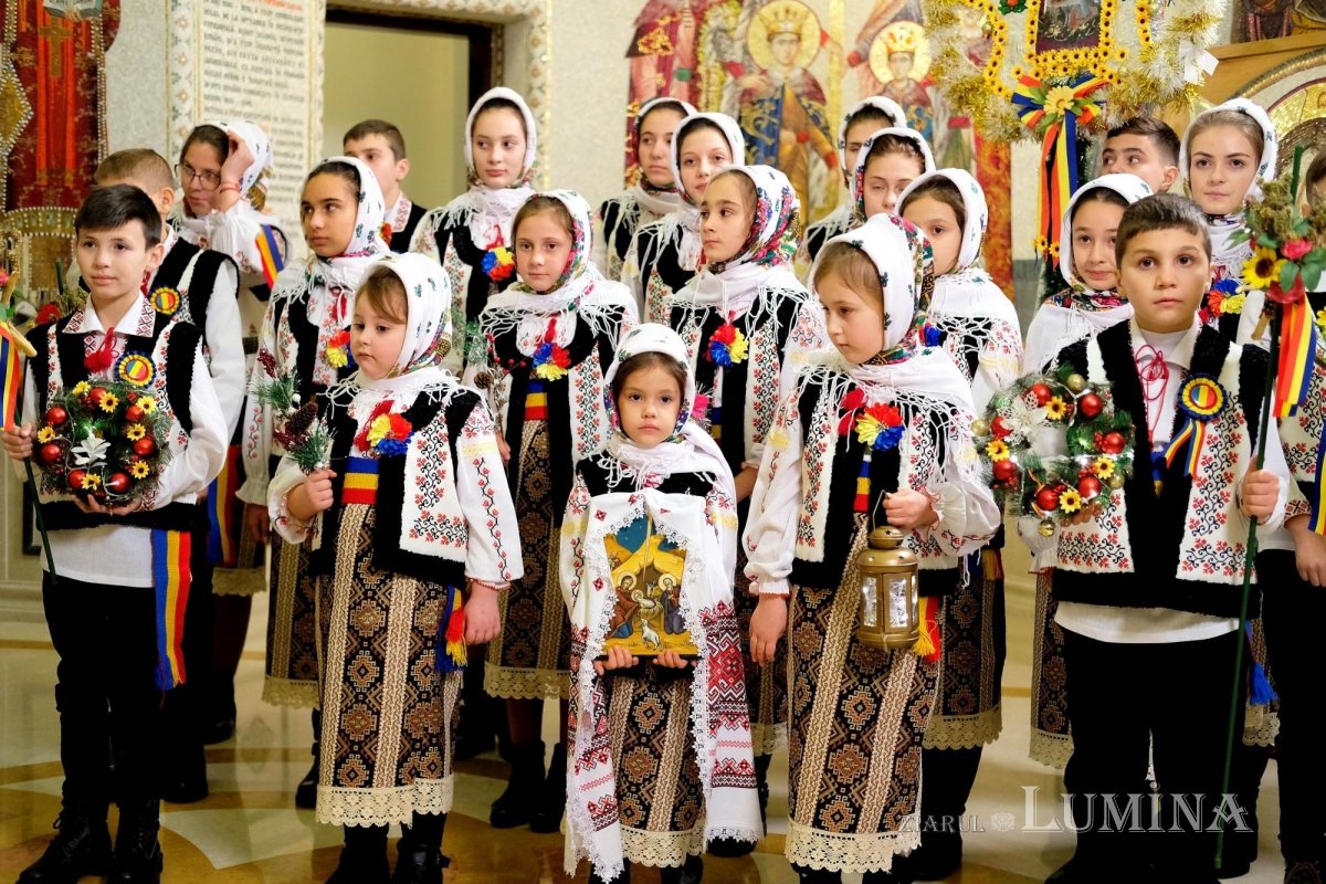 Fotografii artistice ale Publicațiilor Lumina 239118