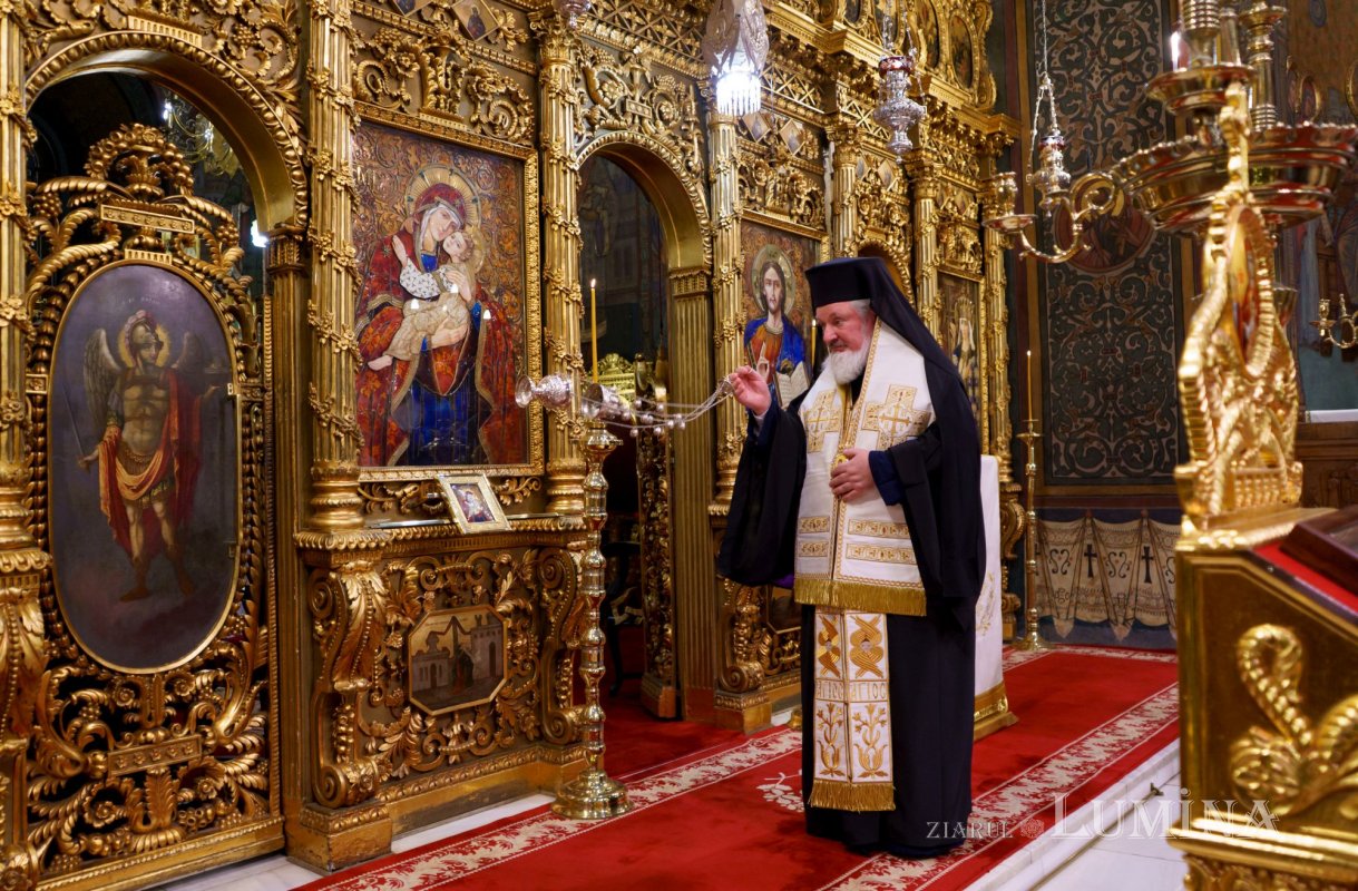 Slujba din noaptea trecerii dintre ani pe Colina Patriarhiei 239848