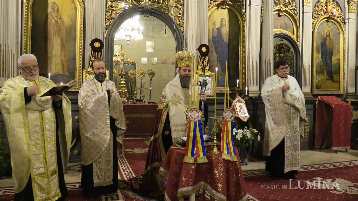 Slujire arhierească de Anul Nou la Catedrala Episcopală din Giula, Ungaria 240069