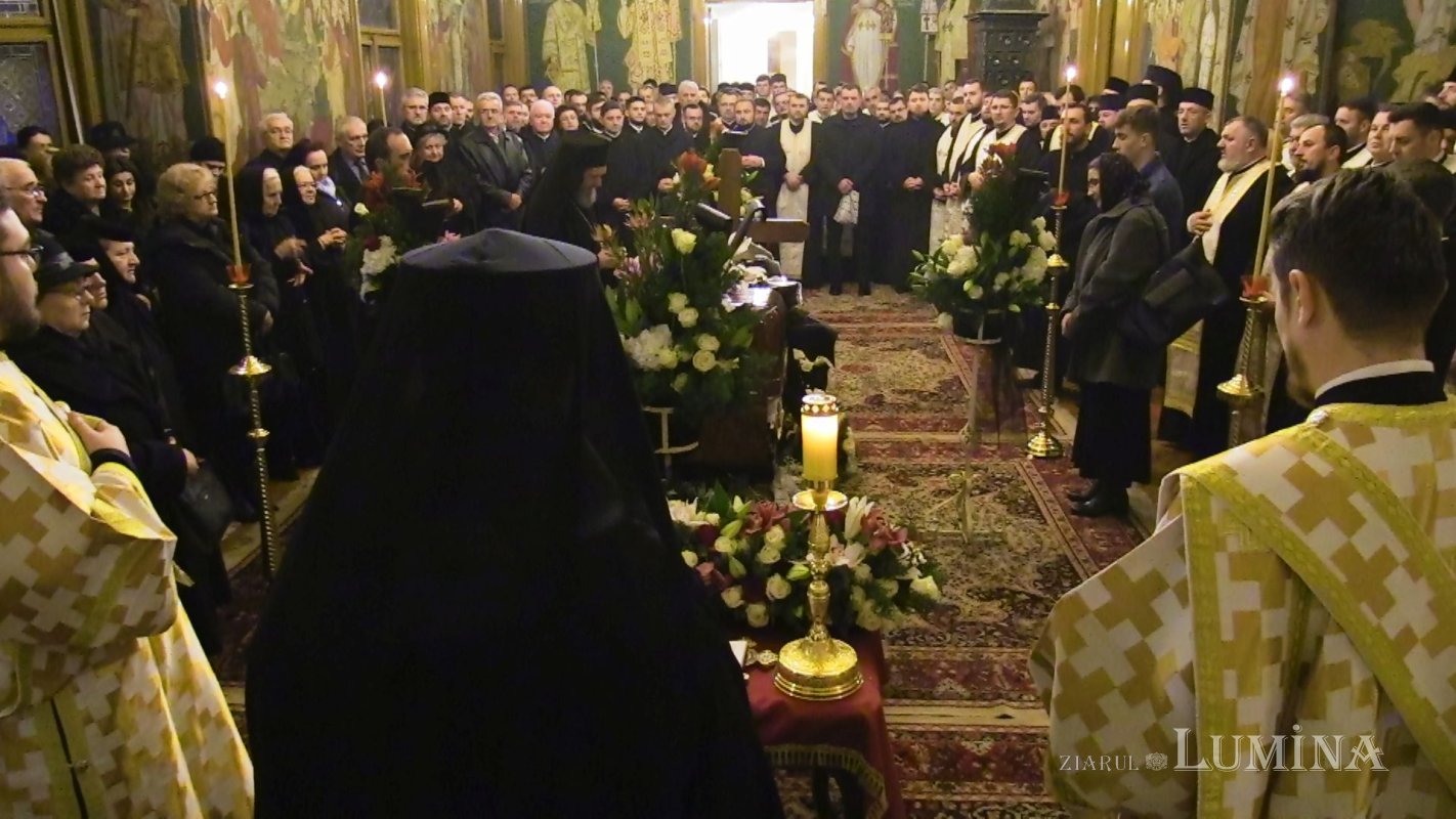 Slujire arhierească de Anul Nou la Catedrala Episcopală din Giula, Ungaria 240074