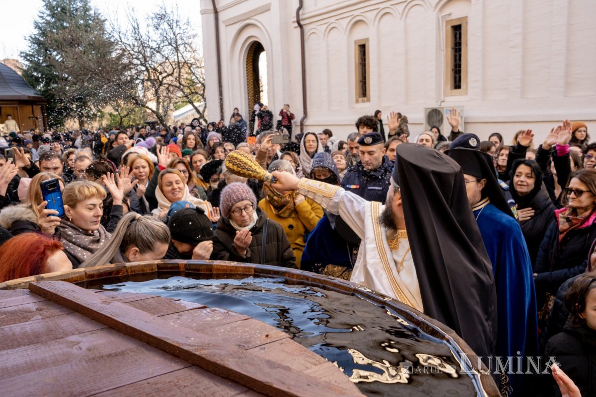 Sărbătoarea Arătării Domnului la Mănăstirea Radu Vodă 240577