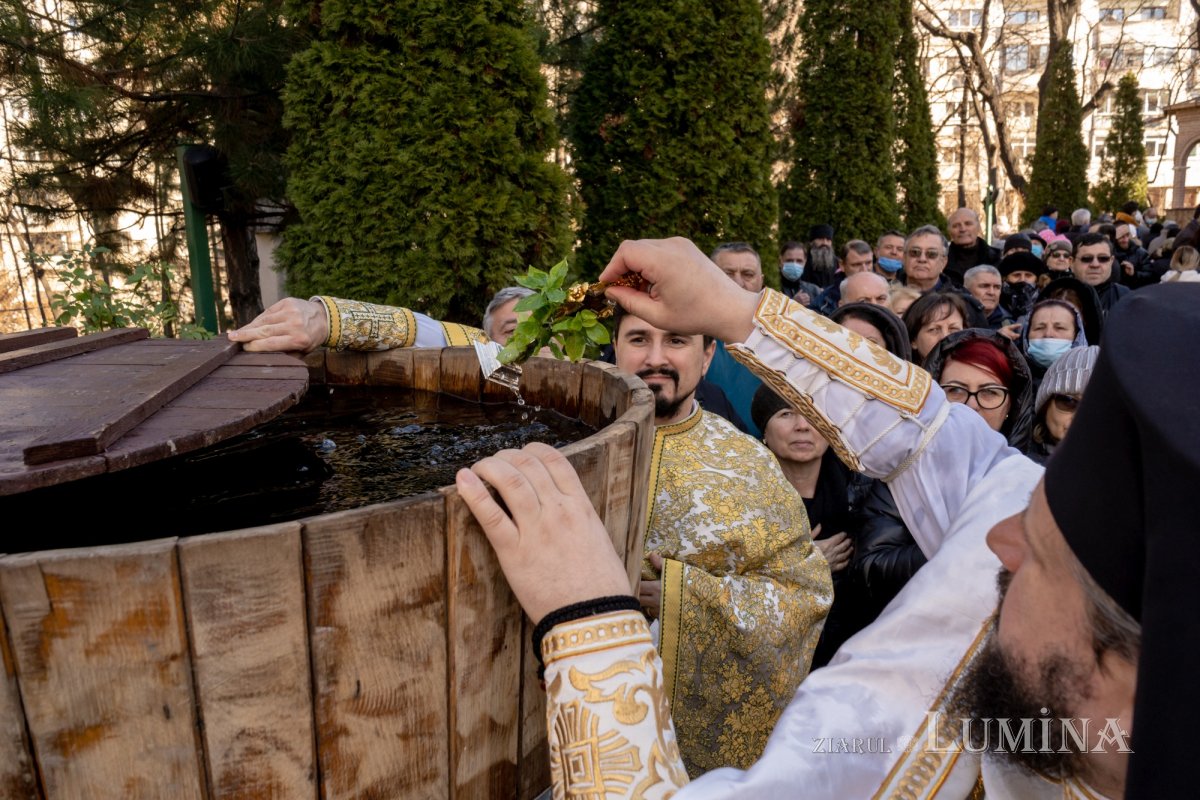 Sărbătoarea Arătării Domnului la Mănăstirea Radu Vodă 240588
