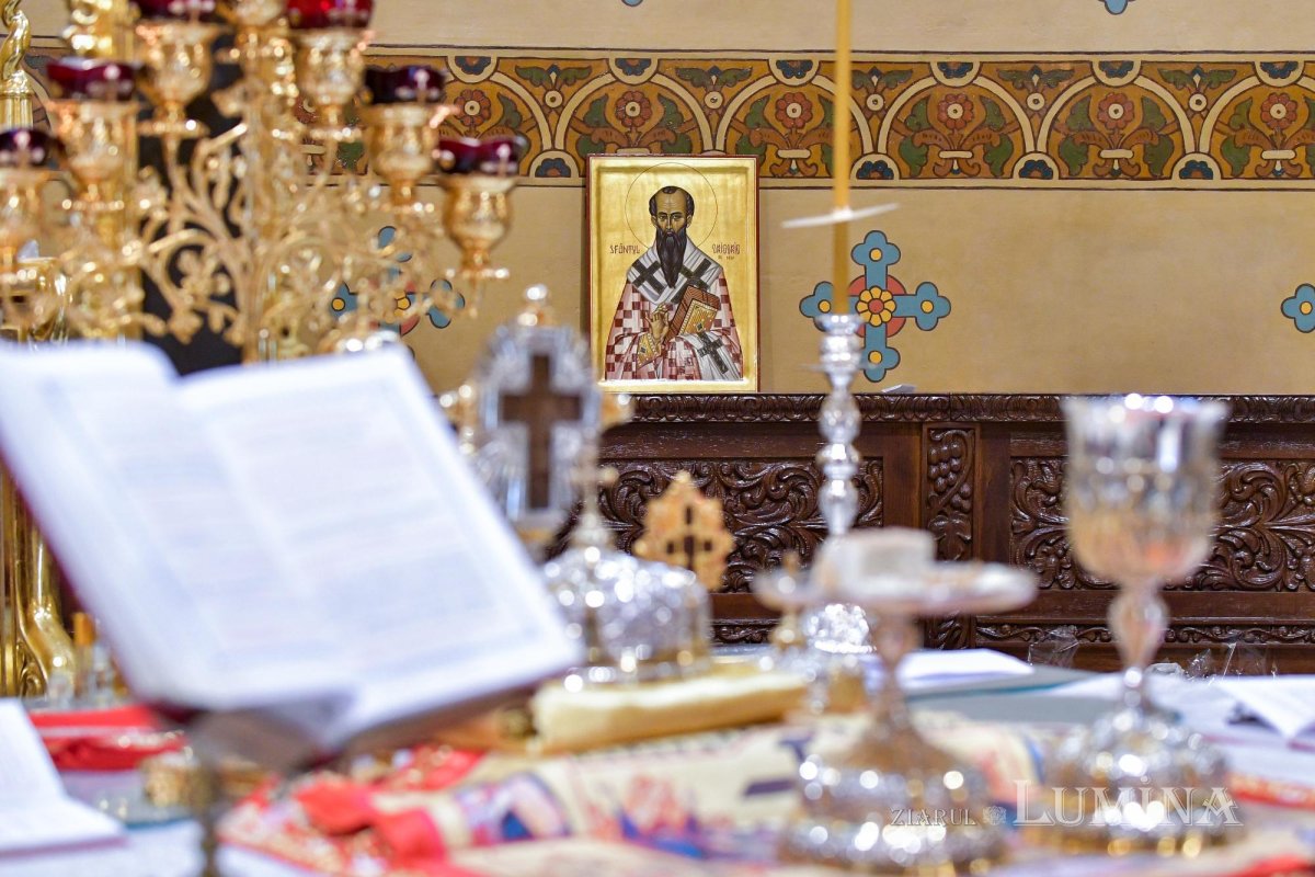 Cinstire adusă unui mare Părinte al Bisericii în Capitală 240975