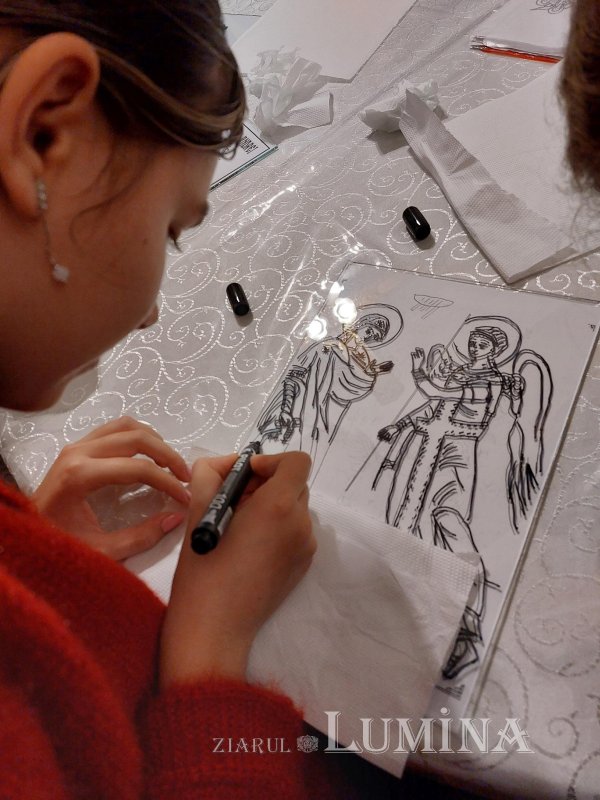 Expoziție de icoane pe sticlă la Satulung-Săcele, județul Brașov 240990