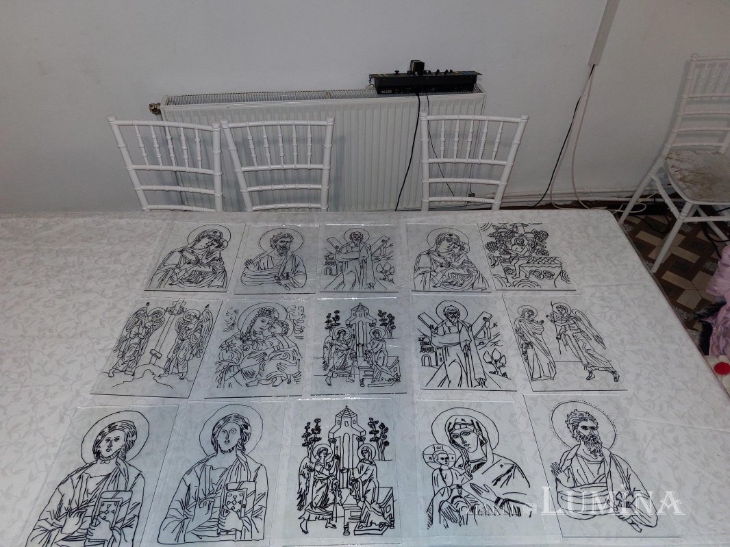 Expoziție de icoane pe sticlă la Satulung-Săcele, județul Brașov 240991