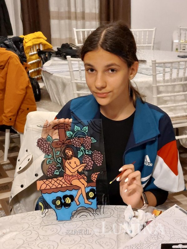 Expoziție de icoane pe sticlă la Satulung-Săcele, județul Brașov 240994