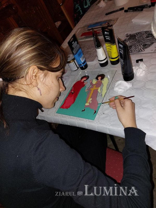 Expoziție de icoane pe sticlă la Satulung-Săcele, județul Brașov 240997