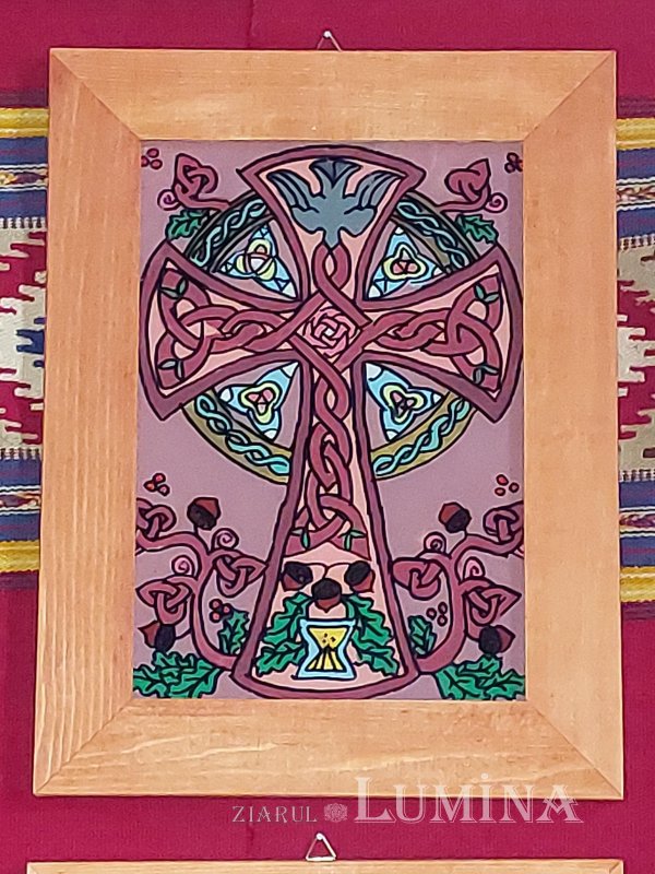 Expoziție de icoane pe sticlă la Satulung-Săcele, județul Brașov 240999