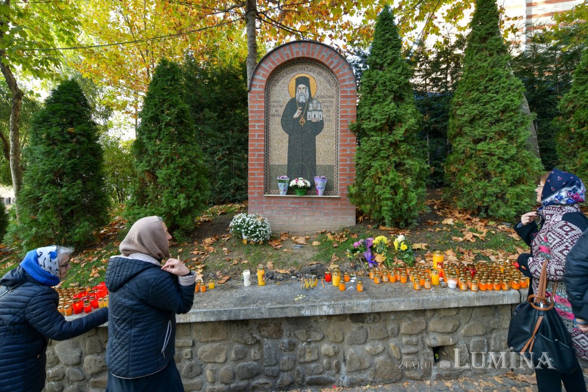 Noi minuni ale Sfântului Nectarie de la Eghina 241308