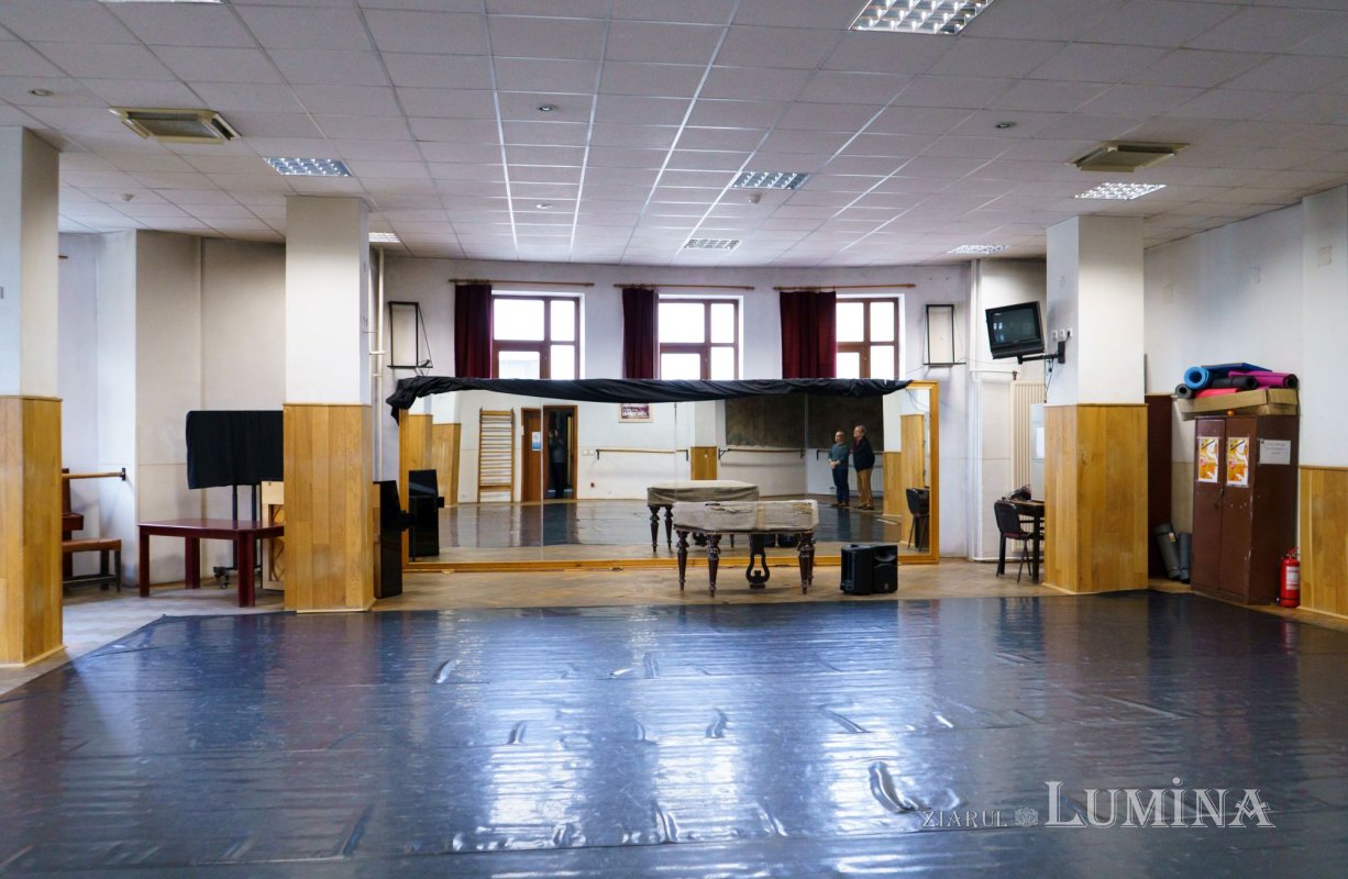 Un palat al tinereții fără bătrânețe 241631