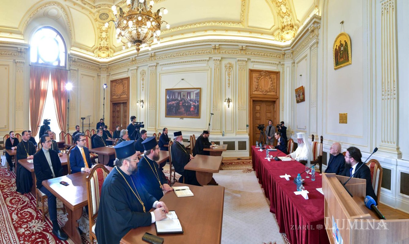 Simpozion științific dedicat Unirii Principatelor Române la Palatul Patriarhiei 242095