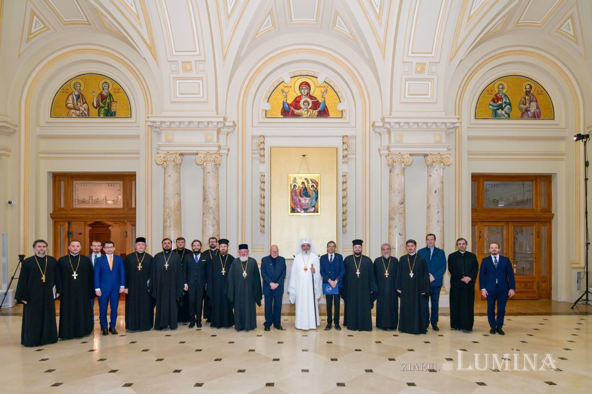 Simpozion științific dedicat Unirii Principatelor Române la Palatul Patriarhiei 242103
