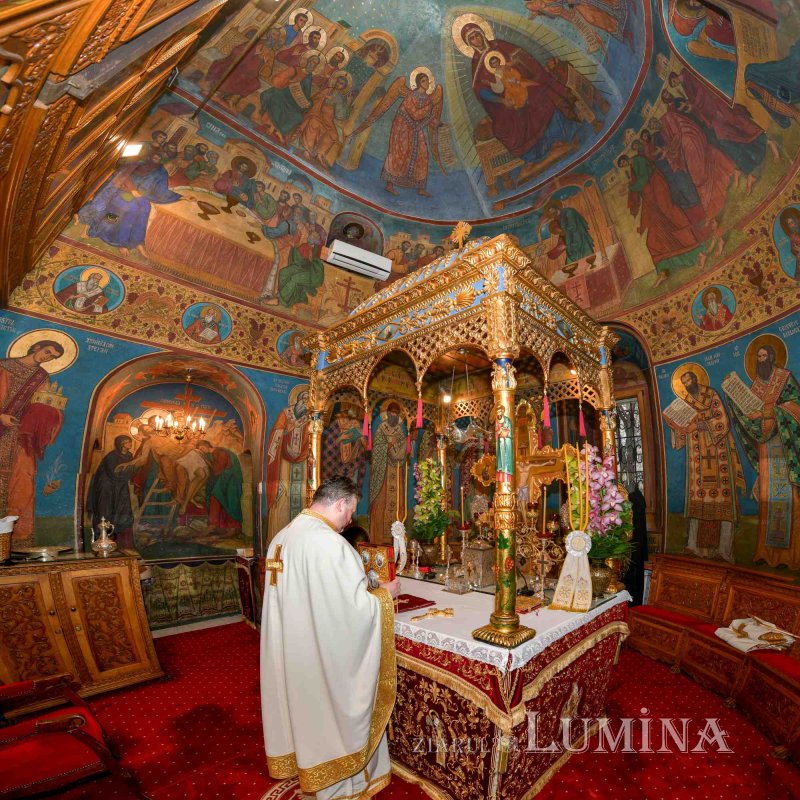 Sfântul Ierarh Grigorie Teologul, cinstit în București 242518