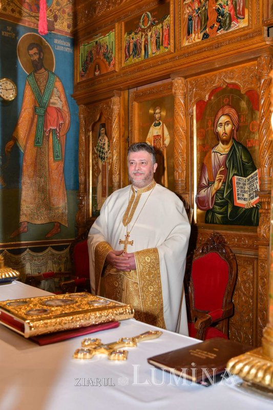 Sfântul Ierarh Grigorie Teologul, cinstit în București 242522