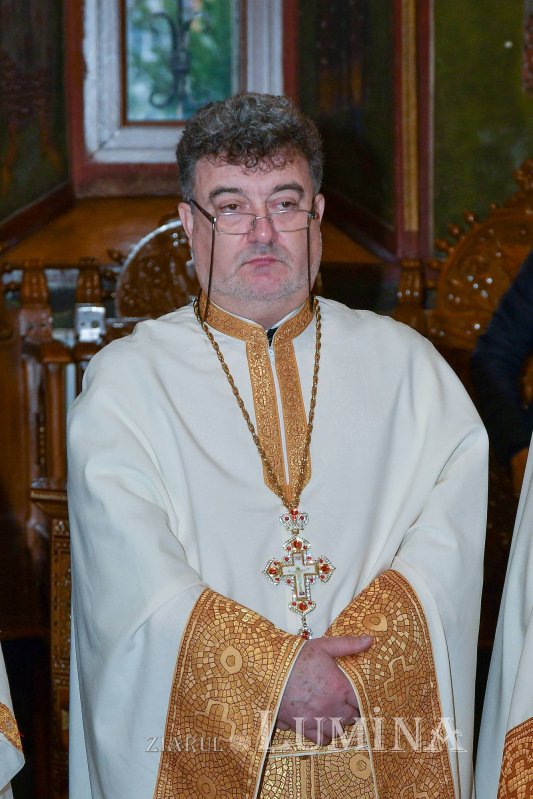 Sfântul Ierarh Grigorie Teologul, cinstit în București 242528