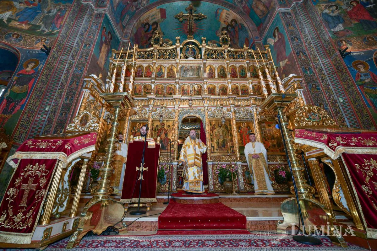 Sfântul Ierarh Grigorie Teologul, cinstit în București 242546