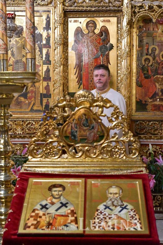 Sfântul Ierarh Grigorie Teologul, cinstit în București 242547