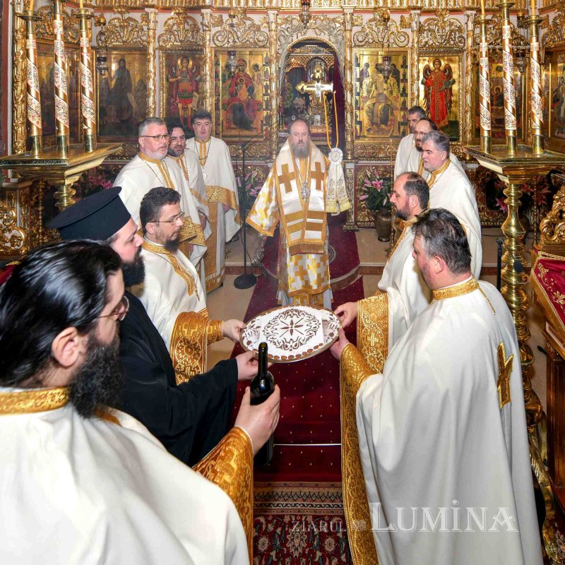 Sfântul Ierarh Grigorie Teologul, cinstit în București 242549