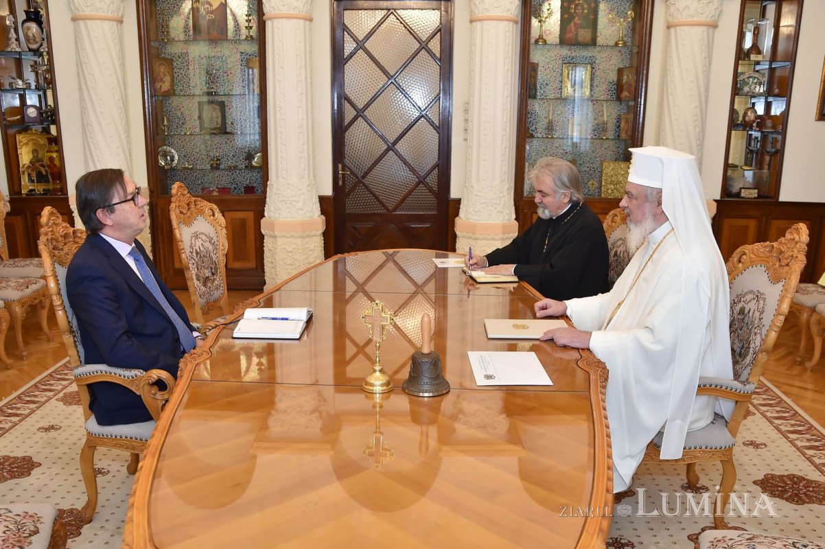 Ambasadorul Regatului Spaniei la București în vizită la Patriarhia Română 242657
