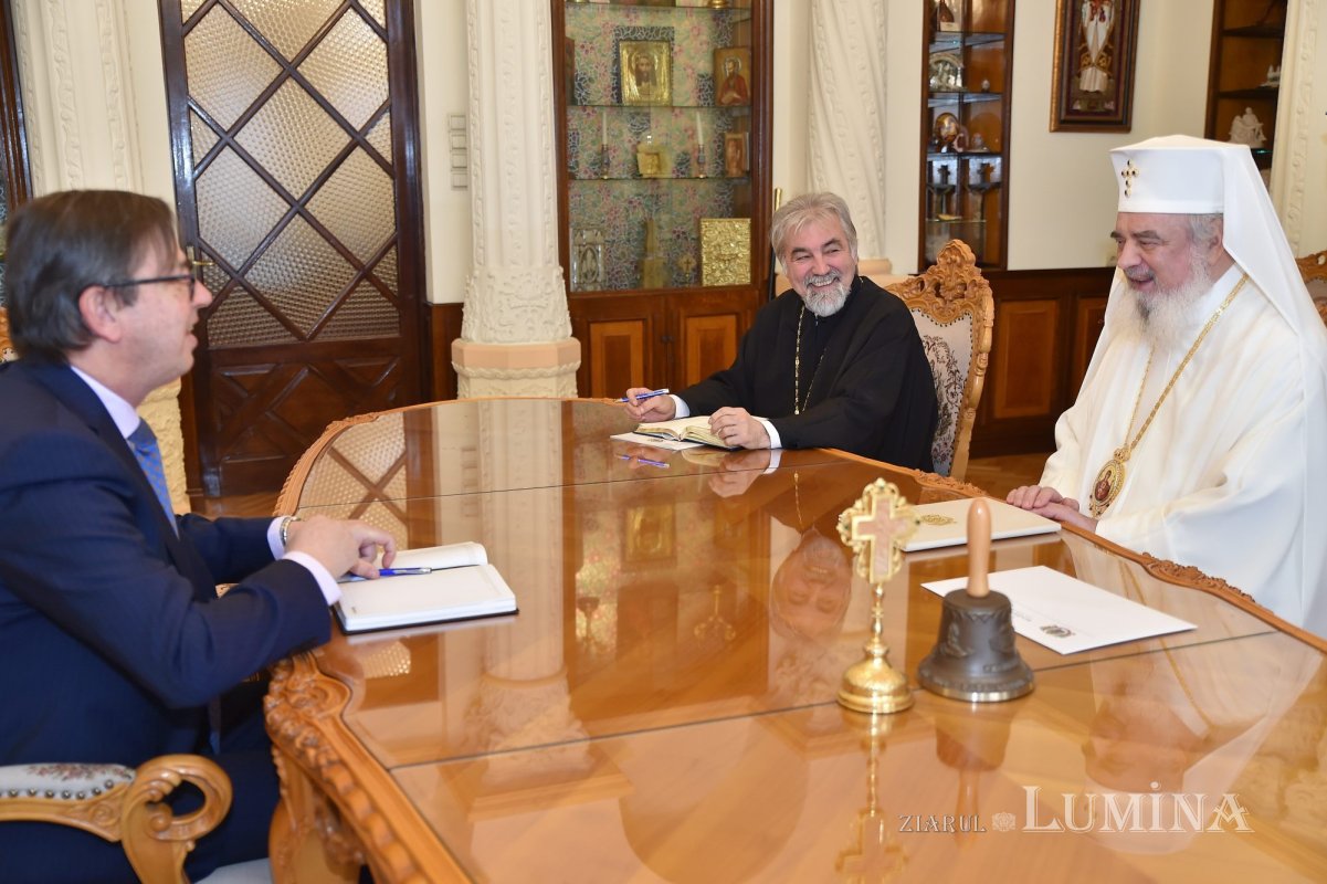 Ambasadorul Regatului Spaniei la București în vizită la Patriarhia Română 242660