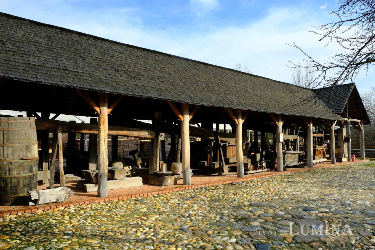 Un muzeu inedit și o biserică de patru ori centenară 242691