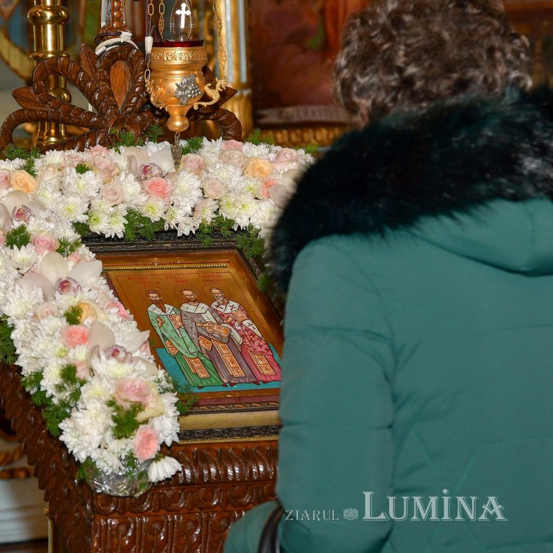 Înnoirea iconostasului Bisericii „Sfântul Vasile” din Ploiești 243173