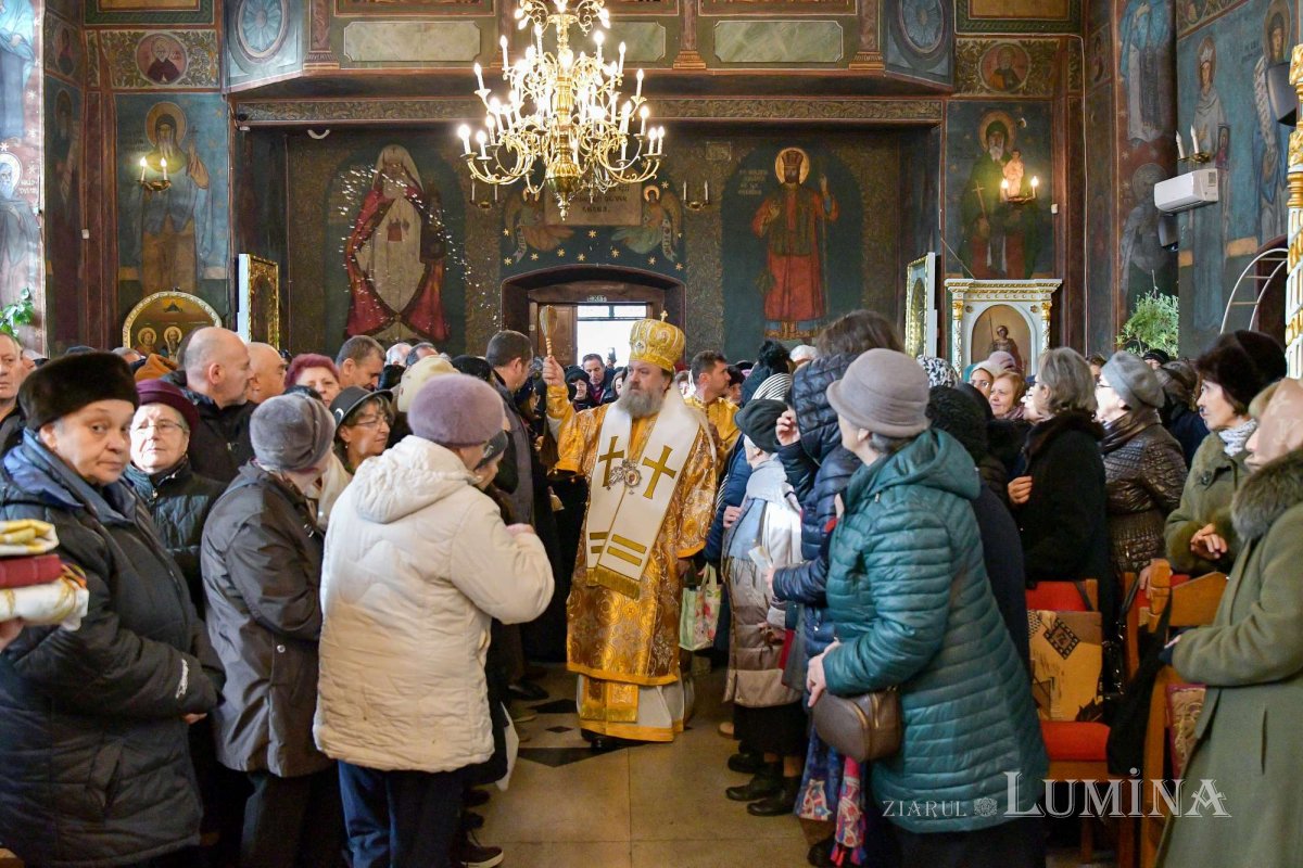 Înnoirea iconostasului Bisericii „Sfântul Vasile” din Ploiești 243206