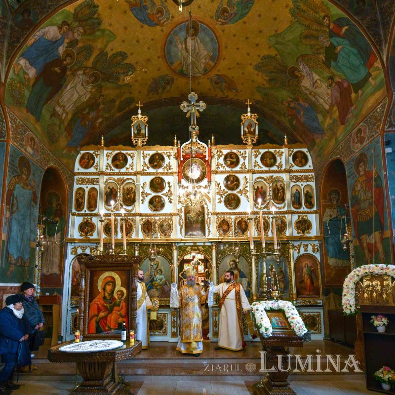 Înnoirea iconostasului Bisericii „Sfântul Vasile” din Ploiești 243226