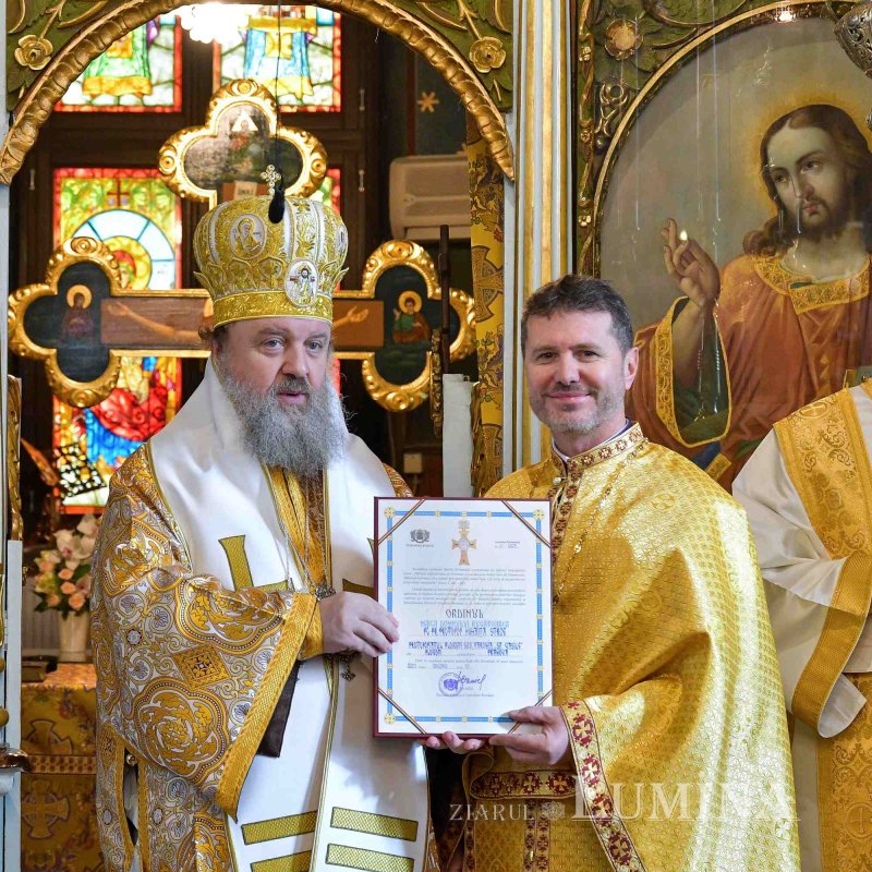 Înnoirea iconostasului Bisericii „Sfântul Vasile” din Ploiești 243238