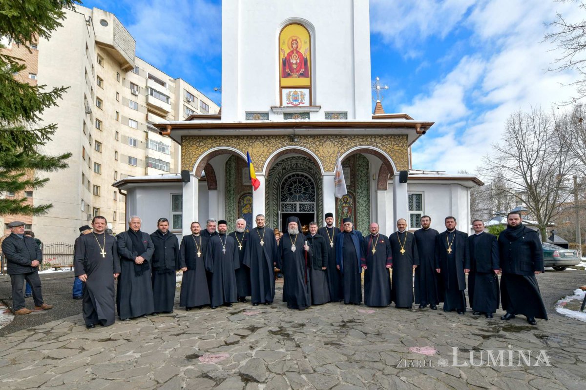 Înnoirea iconostasului Bisericii „Sfântul Vasile” din Ploiești 243241