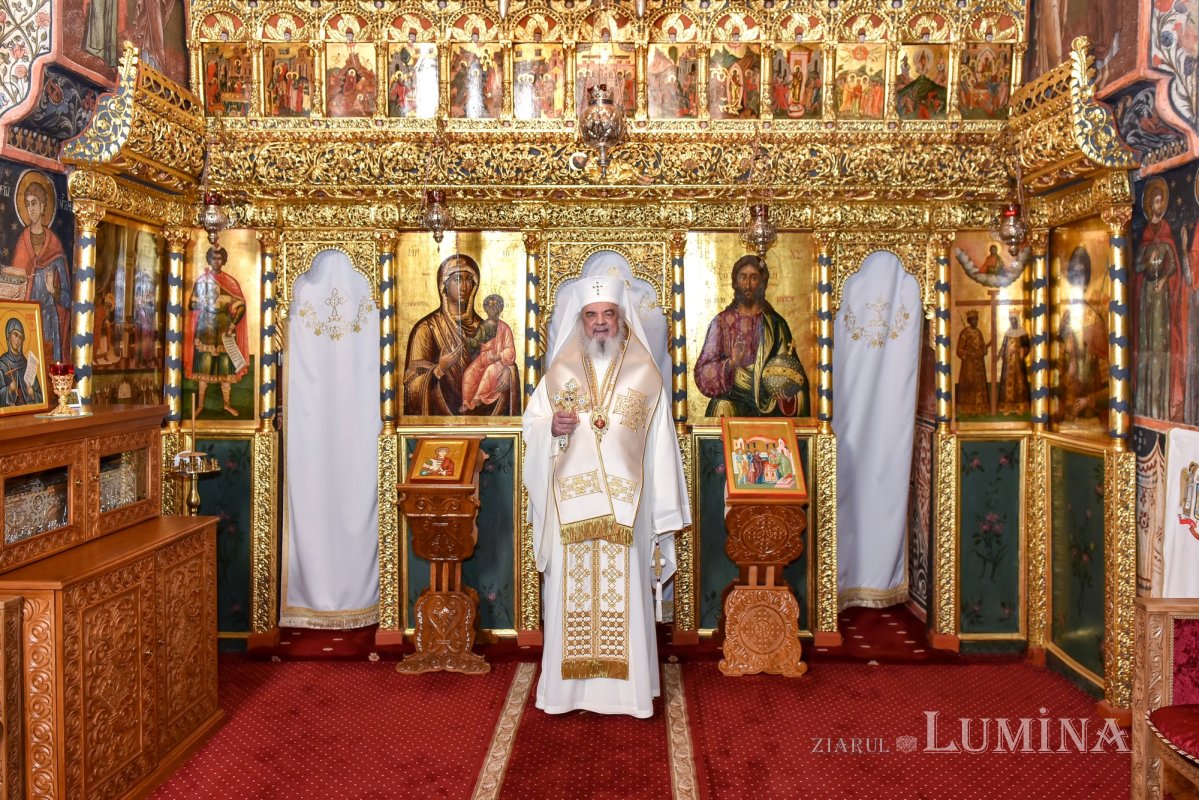 Bătrânii Simeon şi Ana, icoane ale vieţii evlavioase şi dascăli ai primirii lui Hristos 243573