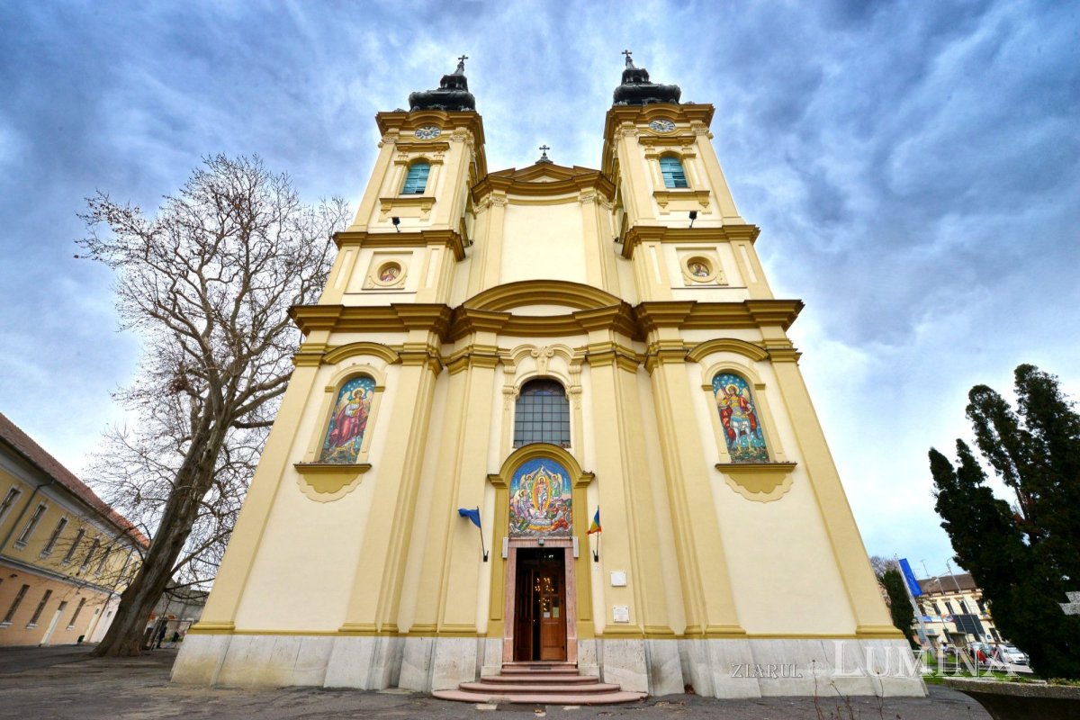 Fotografii artistice ale Publicațiilor Lumina 243608