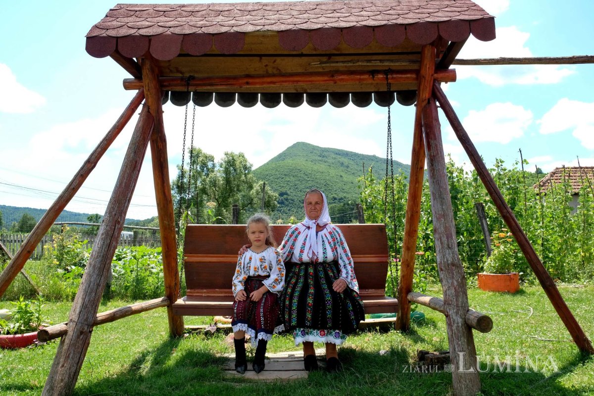 Fotografii artistice ale Publicațiilor Lumina 243610