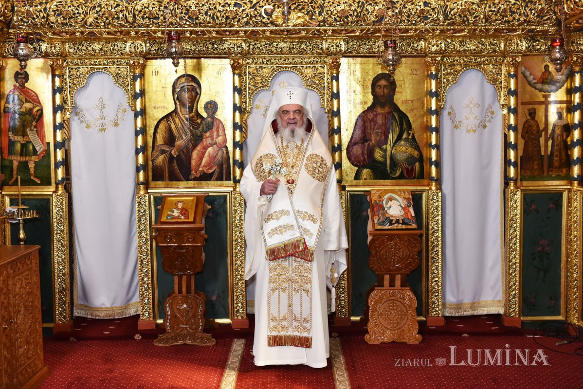 „Dumnezeu preferă rugăciunea vameșului păcătos, dar smerit, nu pe a fariseului moral, dar mândru” 243718