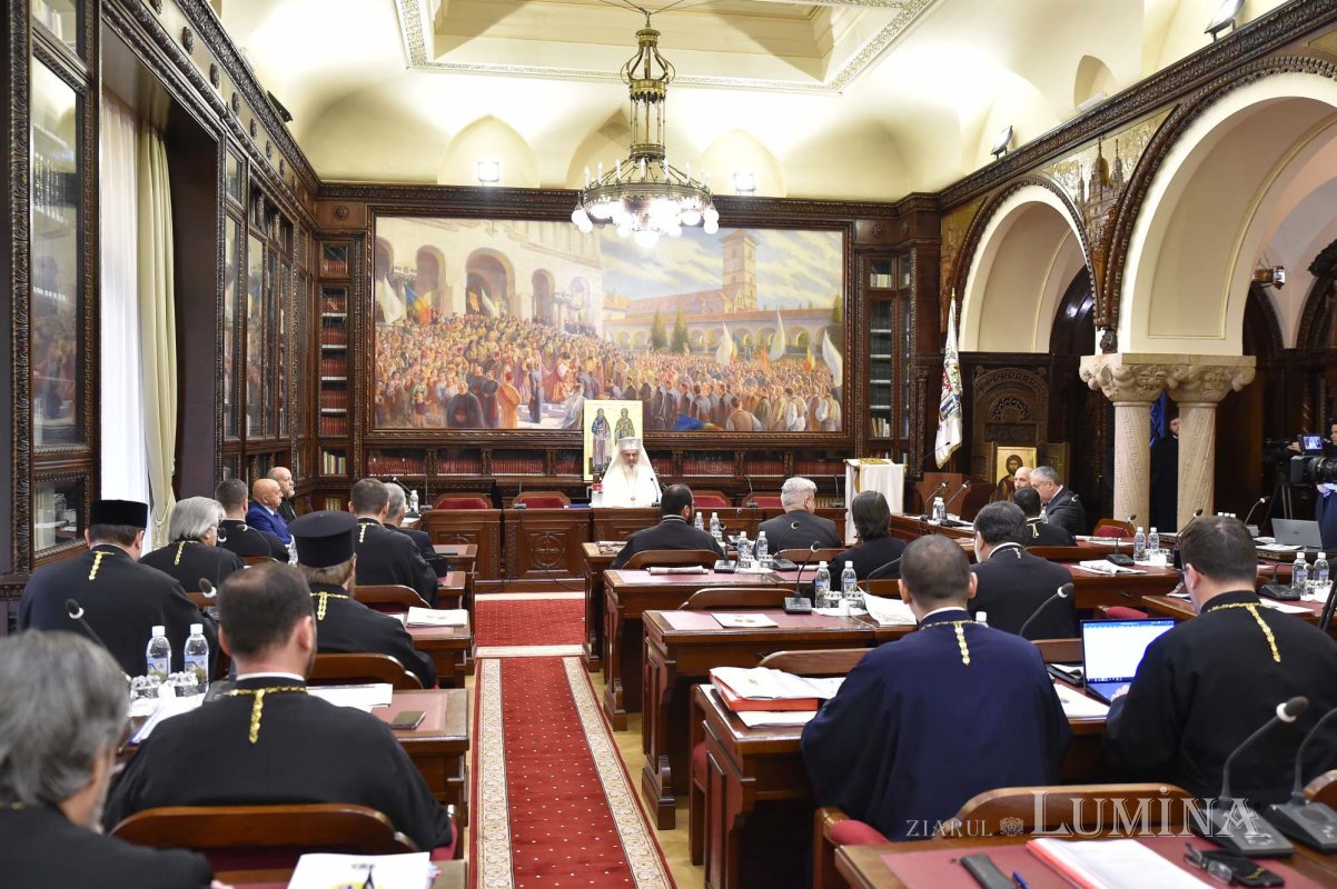 Întrunirea membrilor Consiliului Naţional Bisericesc la Reşedinţa Patriarhală 243957