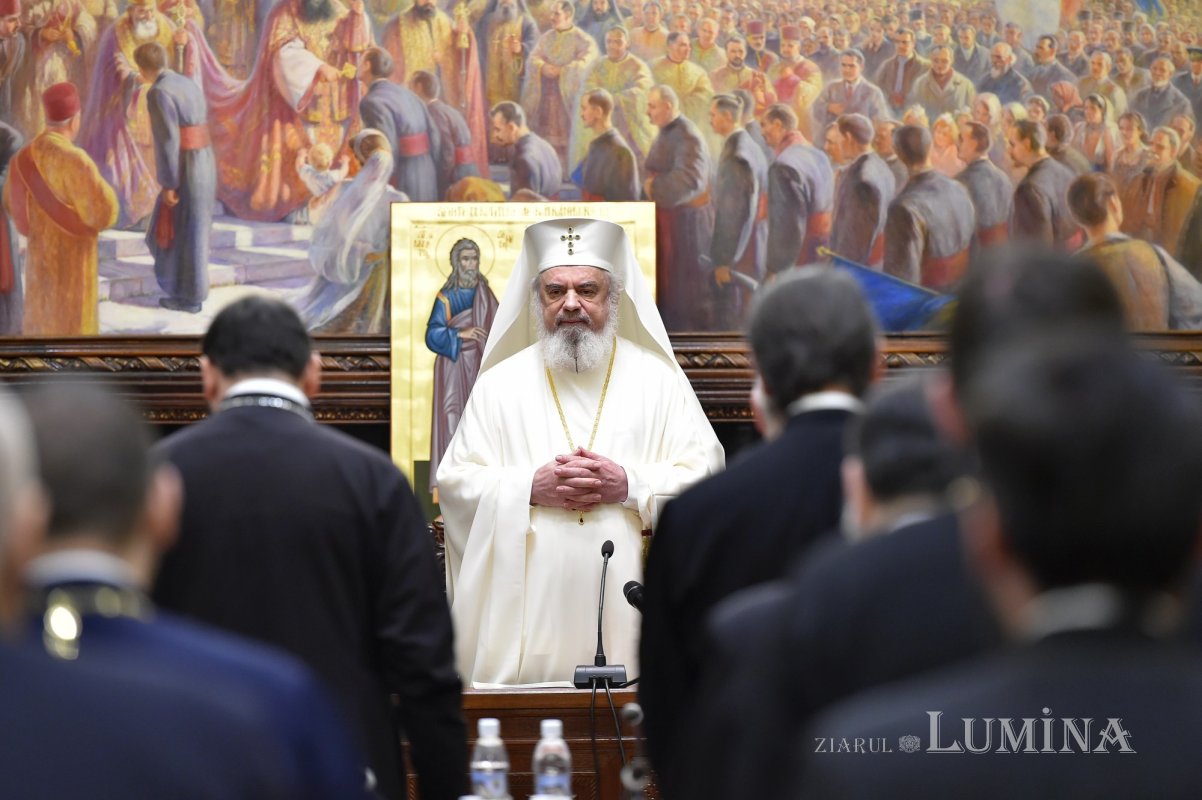 Întrunirea membrilor Consiliului Naţional Bisericesc la Reşedinţa Patriarhală 243962