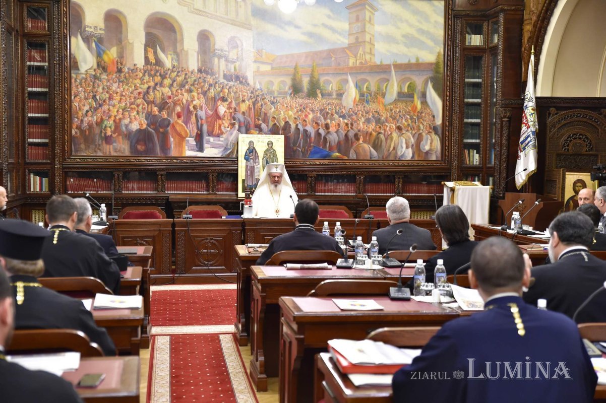 Întrunirea membrilor Consiliului Naţional Bisericesc la Reşedinţa Patriarhală 243963