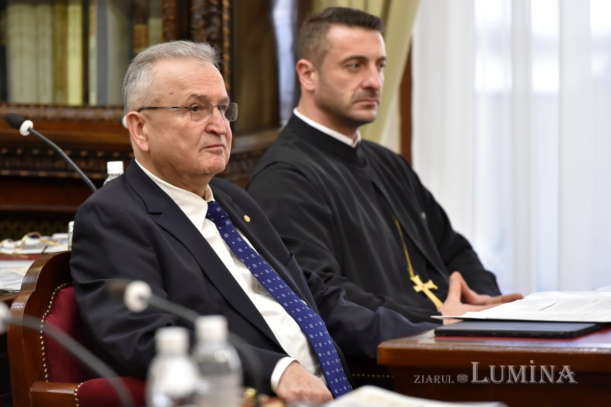 Întrunirea membrilor Consiliului Naţional Bisericesc la Reşedinţa Patriarhală 243967