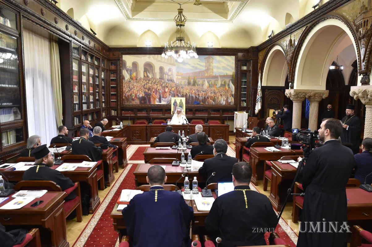 Întrunirea membrilor Consiliului Naţional Bisericesc la Reşedinţa Patriarhală 243970